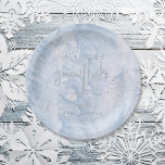 Assiettes En Carton Baby shower Bleu de flocons d'hiver d'argent conge<br><div class="desc">Cet hiver glacé "un petit flocon de neige est en route" garçon baby shower plaque de papier comprend faux/faux flocons d'argent sur un arrière - plan bleu clair en aquarelle. Personnalisez-le selon vos besoins. Vous pouvez trouver des produits correspondants dans mon magasin.</div>