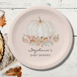 Assiettes En Carton Baby shower d'automne citrouille<br><div class="desc">Cette mignonne plaque en papier baby shower de chute présente un citrouille aquarelle et un feuillage sur un arrière - plan beige doux. Parfait pour un baby shower sans distinction de genre. Facile à personnaliser. Parce que nous créons notre oeuvre, vous ne trouverez pas cette image exacte d'autres designers. Aquarelle...</div>