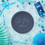 Assiettes En Carton Baby shower script moderne marine bleu élégant<br><div class="desc">Baby shower script moderne marine bleu élégant design d'invitation de fête. Conception idéale sans distinction de genre.</div>