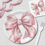Assiettes En Carton Baby shower simple à boule rose<br><div class="desc">Une charmante plaque en papier avec un grand arc rose aquarelle au centre. Ce design simple, minimaliste et élégant est parfait pour une douche bébé, un thème de douche nuptiale comme "She's Tying The Knot, " ou tout thème de fête mignon. L'arc souple ajoute une touche de style et de...</div>
