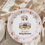 Assiettes En Carton Baby shower super Halloween Little Boo<br><div class="desc">Servez des gâteaux éffrayants avec style avec nos Plaques de papier Baby shower rétro Super Halloween Little Boo. Ces assiettes amusantes et festives présentent un mélange ludique de motifs rétro et super, mettant en vedette d'adorables fantômes, des citrouilles animés et une typographie audacieuse d'inspiration les années 70. Les couleurs automnales...</div>