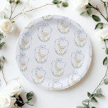 Assiettes En Carton Baby shower Vintage en écusson bleu oie<br><div class="desc">Silly Goose Blue Bow crest Vintage baby shower Plaques de papier Les articles correspondants sont disponibles.</div>