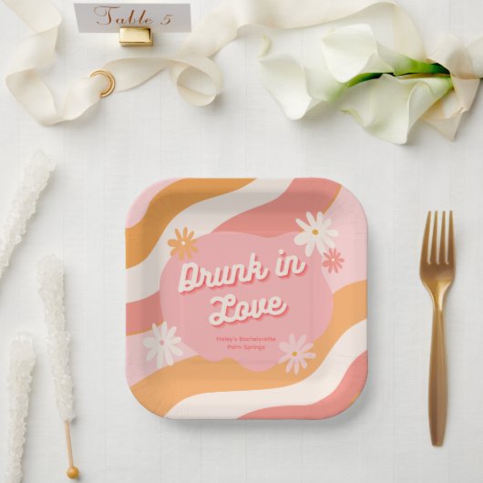 Assiettes En Carton Bachelorette Party Retro rose ivre en amour (Mariage)