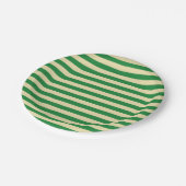 Assiettes En Carton Baies vertes foncées et beiges (Angle)