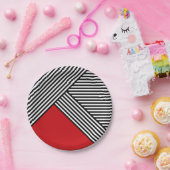 Assiettes En Carton Bandes noires et blanches avec triangle rouge (Fête)