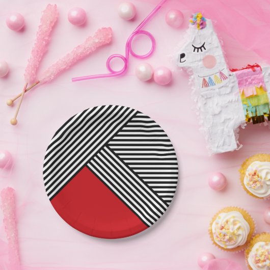 Assiettes En Carton Bandes noires et blanches avec triangle rouge (Fête)