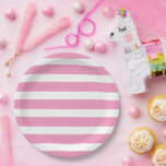 Assiettes En Carton Bandes roses et blanches<br><div class="desc">Plaques de réception en papier personnalisées avec un motif à rayures nautiques chic et préppy. Cliquez sur Customiser pour personnaliser le design avec vos propres textes et images pour créer un design unique et unique pour correspondre à n'importe quel décor de fête!</div>