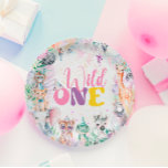 Assiettes En Carton Beaux Animaux Safari Sauvage Un Anniversaire<br><div class="desc">Célébrez l'anniversaire de votre petit avec les adorables Plaques de papier de fête Safari Wild One Birthday Animals, conçues pour créer un lien émotionnel profond avec les familles qui planifient une fête joyeuse et aventureuse. Ce charmant article donne vie à l'excitation d'un safari tropical, ce qui en fait un choix...</div>