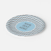 Assiettes En Carton Bébé bleu Chevron et gris texte personnalisé (Angle)