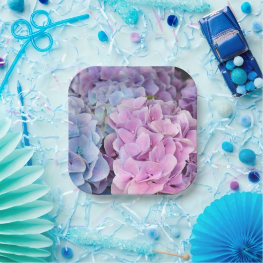 Assiettes En Carton Belles fleurs violettes, bleues, roses d'Hydrangée (Fête)