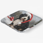Assiettes En Carton Bernedoodle Chien dans Noël de neige (Angulaire)