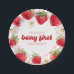 Assiettes En Carton Berry fraise Premier anniversaire<br><div class="desc">Berry Premier Anniversaire ! Plaques de fête d'anniversaire aux fraises et aux plaids roses.</div>