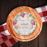 Assiettes En Carton Berry in love fraise nuptiale douche imprimé<br><div class="desc">Berry in love fraise nuptiale douche monogramme imprimé plaques modèle,  jardin d'été fraise fraise thème nuptiale douche nuptiale décoration table personnalisée fraises et marguerites thème jardin baie dans les assiettes d'amour</div>