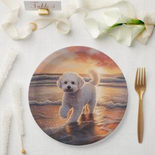 Assiettes En Carton Bichon frisé Sandy Paws sur la plage au coucher du