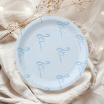 Assiettes En Carton Bleu dainty arc motif garçon baby shower<br><div class="desc">Bleu dainty bow motif garçon baby shower Plaques en papier  Objets correspondants disponibles.</div>