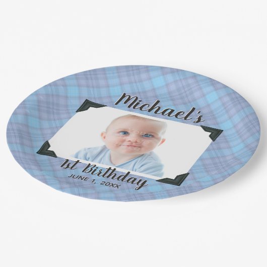 Assiettes En Carton Bleu Plaid 1er Anniversaire Photo Avec Nom Et Date (Angle)