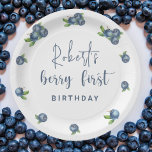 Assiettes En Carton Bleuets d'aquarelle 1ère fête d'anniversaire<br><div class="desc">Anniversaire de enfant party! avec l'aquarelle illustration de bleuets avec des feuilles. Le texte dit "baies d'abord".</div>