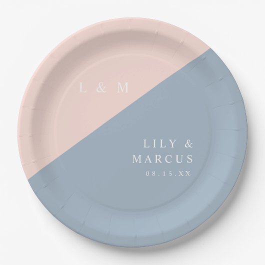 Assiettes En Carton Blush Dusty Blue Moderne Élégant Mariage Monogramm (Devant)