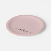 Assiettes En Carton Blush Rose Poussiéreux Fille Écrit Monogramme Nom  (Angle)