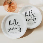 Assiettes En Carton Bonjour Soixante-dix minimalistes 70e fête d'anniv<br><div class="desc">Ce sont Hello Soixante-dix minimalistes minimalistes noir blanc 70e Anniversaire Plaques de papier fête!</div>
