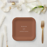 Assiettes En Carton Calligraphie moderne mariage en terre cuite intemp<br><div class="desc">Une assiette mariage en terre cuite intemporelle et élégante avec un script de calligraphie raffiné sur un arrière - plan classique,  parfaite pour une célébration mariage formelle et sophistiquée. Pour la personnalisation ou des produits supplémentaires avec ce design,  n'hésitez pas à me contacter.</div>
