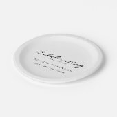 Assiettes En Carton Célébration de la vie Élégant Script funéraire (Angle)