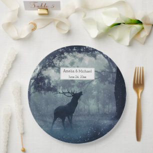 Assiettes En Carton Cerf avec Antlers dans une forêt ombragée - Mariag