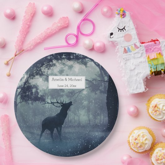 Assiettes En Carton Cerf avec Antlers dans une forêt ombragée - Mariag (Fête)