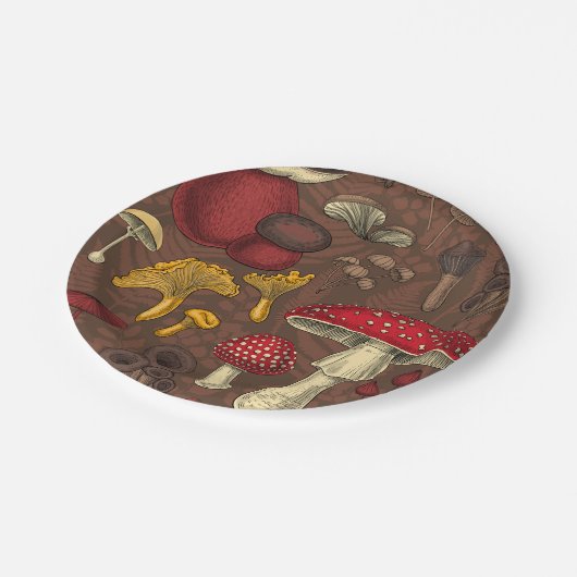 Assiettes En Carton Champignons sauvages sur brun (Angle)