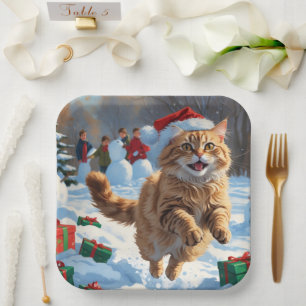 Assiettes En Carton Chat Angora Turc courant dans la neige avec un cha