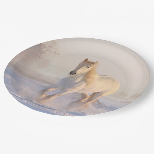 Assiettes En Carton cheval blanc dans la neige (Angle)