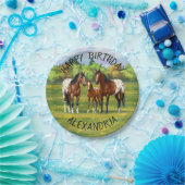 Assiettes En Carton Chevaux Appaloosa De Baie Brown En Pâturage D'Été (Fête)