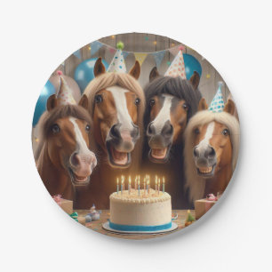 Assiettes En Carton Chevaux célébrant l'anniversaire avec gâteau et as
