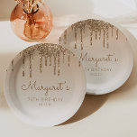 Assiettes En Carton Chic Gold Parties scintillant Drip 70th Birthday P<br><div class="desc">Ces élégantes assiettes en papier de 70e anniversaire chic présentent une bordure brillante en or faux parties scintillant et un arrière - plan doré. Personnalisez-les avec le nom de l'invitée d'honneur en écriture manuscrite marron doré,  avec son anniversaire et la date ci-dessous en caractères sans serif.</div>