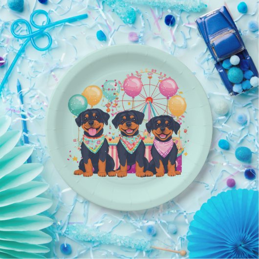 Assiettes En Carton Chiens Rottweiler À Un Carnaval (Fête)