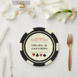 Assiettes En Carton Chip de poker noir et blanc Las Vegas Thème<br><div class="desc">Éblouissez vos invités en servant leur nourriture sur ces plaques de papier à thème Las Vegas noir et blanc cassé. Ils sont parfaits pour un dîner de répétition de casino ou pour servir un dessert à la réception.</div>