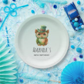 Assiettes En Carton Chouette mignonne dans un chapeau vert Anniversair (Fête)