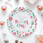 Assiettes En Carton Christmas Candy Sweet Un premier anniversaire<br><div class="desc">Doux ! Bonbons de Noël Un premier anniversaire avec des sucres de canne,  des haricots de gelée et d'autres bonbons.</div>