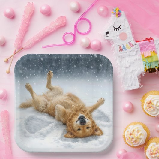 Assiettes En Carton Christmas Golden Retriever Making a Snow Angel (Fête)