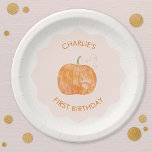 Assiettes En Carton Citrouille Automne automne 1er anniversaire<br><div class="desc">Un citrouille d'aquarelle sur un arrière - plan moderne ondulé rose rousse pour une fête d'automne premier anniversaire. Modifiez le texte pour customiser. Art original de Nic Squirrell.</div>