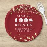 Assiettes En Carton Classe Reunion Red Gold Stars Personnalisé<br><div class="desc">Célébrez avec vos camarades de classe à votre réunion de classe de l'école ou du collège avec ces plaques de papier couleur personnalisées et personnalisées pour n'importe quel cours de fin d'études (l'année est modifiable) avec votre année de classe et le nom de l'école. Le design comporte des étoiles dorées...</div>