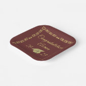 Assiettes En Carton Classy Design Gold sur Maroon Graduation Party (Angulaire)