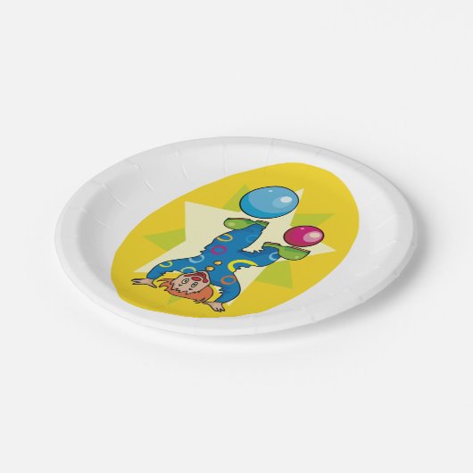 Assiettes En Carton Clown sur sa tête (Angle)