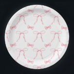 Assiettes En Carton Coquette Bow rose Plaque de papier d'anniversaire<br><div class="desc">Ajoutez une touche d'élégance à vos fêtes d'anniversaire avec ces charmantes plaques en papier Coquette Pink Bow ! Parfait pour servir du gâteau et des gâteaux dans le style. Elevez votre décor de fête avec ces belles assiettes !</div>