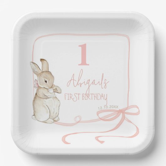 Assiettes En Carton Coquette rose Pierre le lapin 1er anniversaire (Recto)