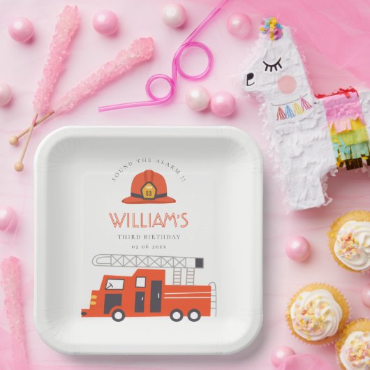 Assiettes En Carton Coupable Red Firetruck Engine Enfants N'importe qu (Fête)