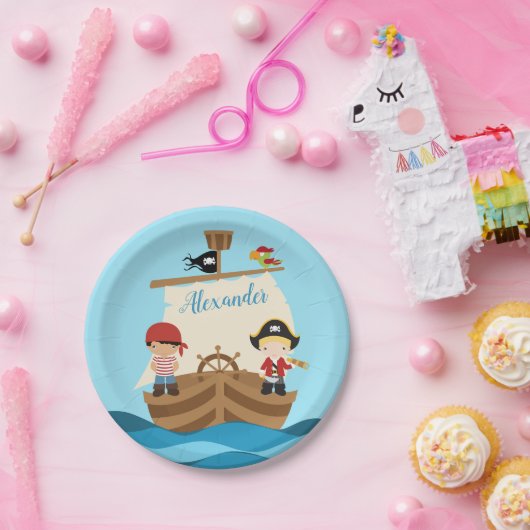 Assiettes En Carton Cute Pirate Boys & A Big Ship Nom personnalisé (Fête)