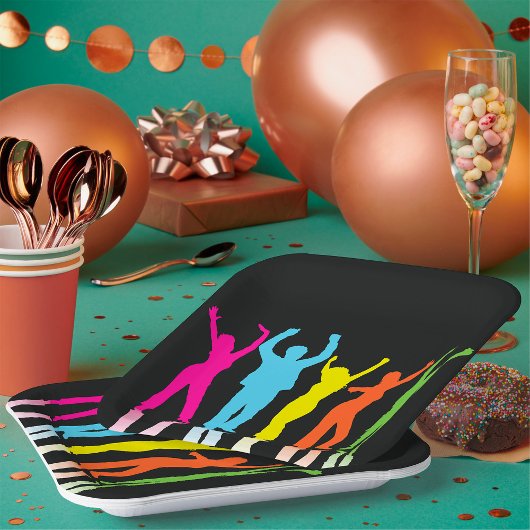 Assiettes En Carton Danseurs Colorés Dansant Autour