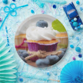 Assiettes En Carton Delicious Blueberry Cupcake with Whipped Cream (Fête)