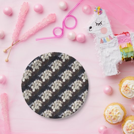 Assiettes En Carton Des crânes effrayants avec des globes oculaires éc (Fête)